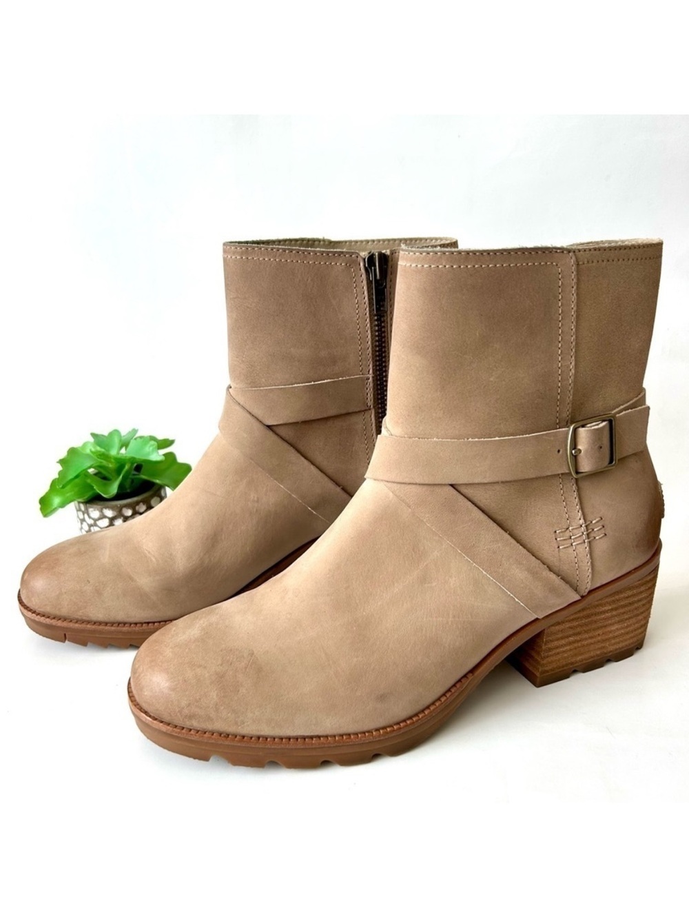 Sorel Cate Buckle Boots in Sandy Tan Waterproof Leather Size 9.5